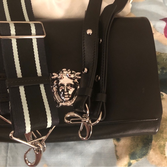 Versace hand bag - Picture 2 of 16
